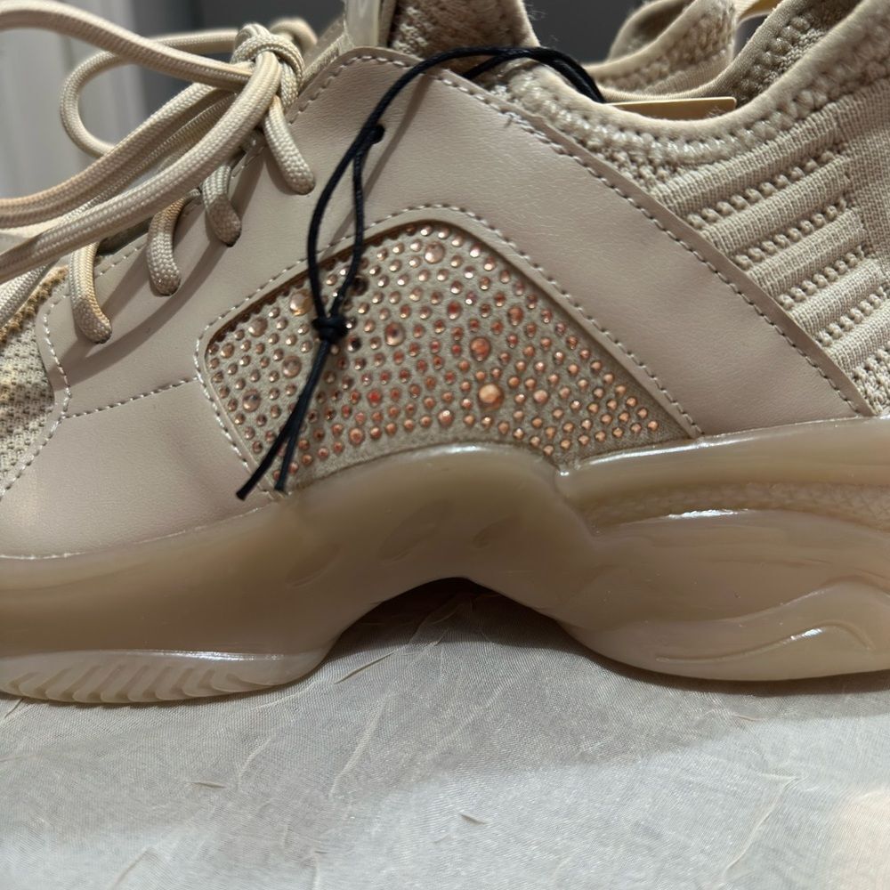 Maxima Steve Madden  Tan Gold Bling Rhinestone Trainers Sneakers  Sz 8 NWT - Picture 11 of 13